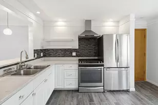 5547 W Higgins Ave, Chicago, IL 60630 - Photo 4