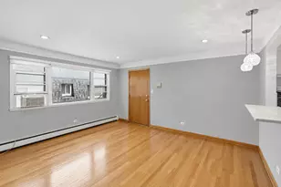 5547 W Higgins Ave, Chicago, IL 60630 - Photo 8