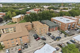 5547 W Higgins Ave, Chicago, IL 60630 - Photo 18