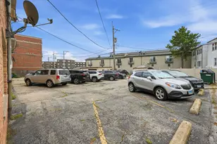 5547 W Higgins Ave, Chicago, IL 60630 - Photo 16