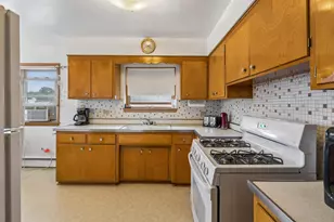 4923 N Kedvale Ave, Chicago, IL 60630 - Photo 4