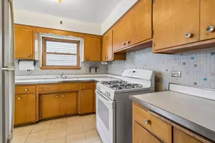 4923 N Kedvale Ave, Chicago, IL 60630 - Photo 14
