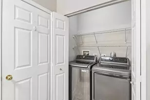860 Weidner Rd, Buffalo Grove, IL 60089 - Photo 18