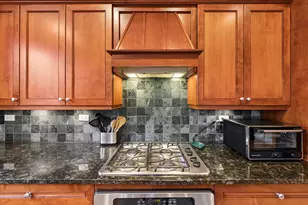 5218 N Winthrop Ave, Chicago, IL 60640 - Photo 10