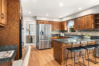 6076 Angel Lane, Lisle, IL 60532 - Photo 10