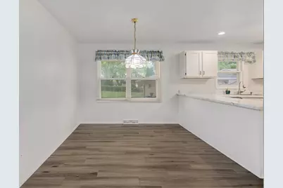 6705 Clarendon Hills Road, Darien, IL 60561 - Photo 8