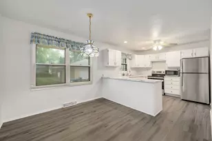 6705 Clarendon Hills Rd, Darien, IL 60561 - Photo 10
