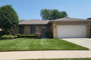 16931 82nd Ave, Tinley Park, IL 60477 - Photo 2