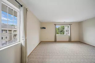 801 N McLean Blvd, Elgin, IL 60123 - Photo 8