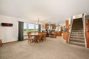 103 Evergreen Dr, Kirkland, IL 60146 - Photo 10