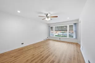8846 S Dorchester Ave, Chicago, IL 60619 - Photo 4