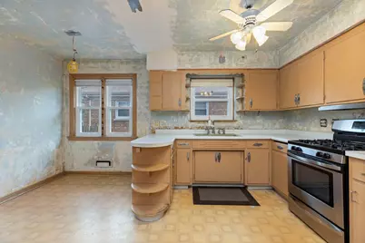 9643 S Richmond Avenue, Evergreen Park, IL 60805 - Photo 12