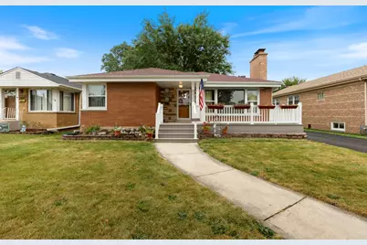 9643 S Richmond Avenue, Evergreen Park, IL 60805 - Photo 2