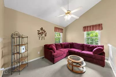 320 Cimarron Road E, Lombard, IL 60148 - Photo 14