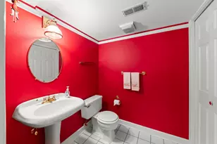 320 Cimarron Rd E, Lombard, IL 60148 - Photo 20