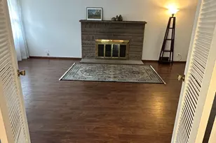 304 Central Ave, Aurora, IL 60506 - Photo 8