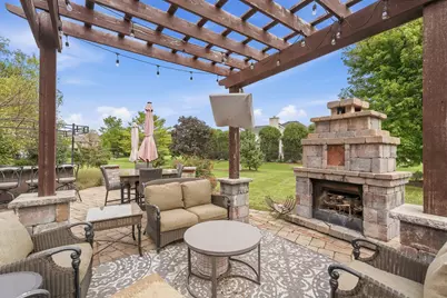 16243 W Blackhawk Drive, Lockport, IL 60441 - Photo 2