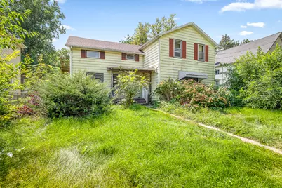 521 E Pleasant Street, Freeport, IL 61032 - Photo 1