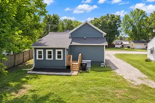 406 E Willow St, Normal, IL 61761 - Photo 38