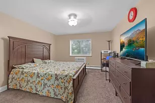 1311 S Finley Rd, Lombard, IL 60148 - Photo 16