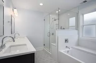 5534 N Linder Ave, Chicago, IL 60630 - Photo 18