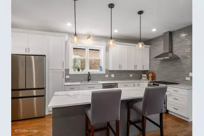 5534 N Linder Avenue, Chicago, IL 60630 - Photo 8