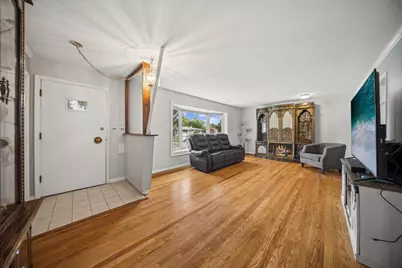 201 S Yale Avenue, Addison, IL 60101 - Photo 2