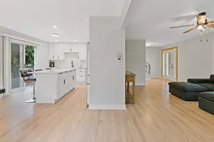 1720 Bolson Dr, Downers Grove, IL 60516 - Photo 8