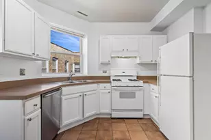 4546 N Troy St, Chicago, IL 60625 - Photo 10