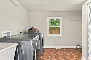 7118 W 74th St, Chicago, IL 60638 - Photo 12