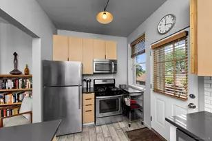 4862 N Ashland Ave, Chicago, IL 60640 - Photo 2