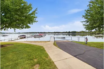 674 Shoreline Drive, Grayslake, IL 60030 - Photo 26