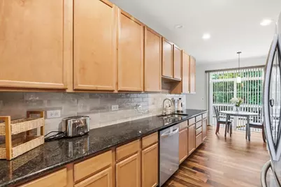 674 Shoreline Drive, Grayslake, IL 60030 - Photo 6