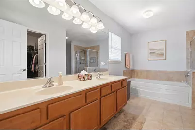 674 Shoreline Drive, Grayslake, IL 60030 - Photo 14