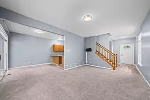 440 Coventry Cir, Glendale Heights, IL 60139 - Photo 4