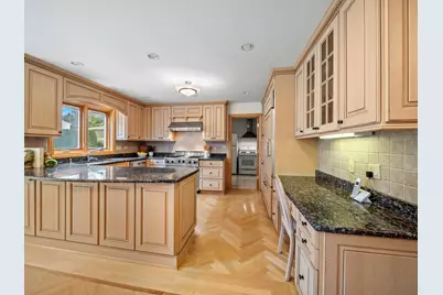2334 Phillips Drive, Glenview, IL 60026 - Photo 6