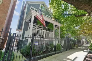 1441 W Wolfram, Chicago, IL 60657 - Photo 2