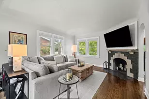 227 Second Ave, Libertyville, IL 60048 - Photo 6