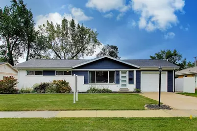 249 W Daniels Road, Palatine, IL 60067 - Photo 2