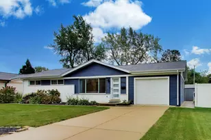 249 W Daniels Rd, Palatine, IL 60067 - Photo 1