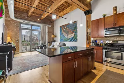 770 W Gladys Avenue #304, Chicago, IL 60661 - Photo 2