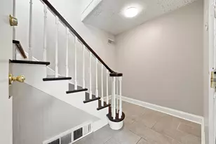 4904 W Gunnison St, Chicago, IL 60630 - Photo 2