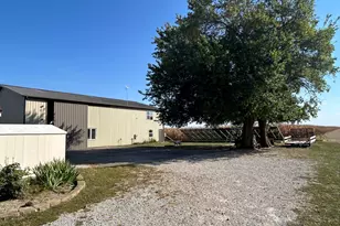 11014 E 1500 North Rd, Fairmount, IL 61841 - Photo 8