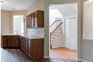 1 S Oakhurst Dr, Aurora, IL 60504 - Photo 12
