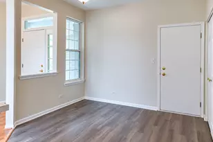 1 S Oakhurst Dr, Aurora, IL 60504 - Photo 10