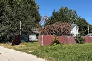 624 S Water St, Wilmington, IL 60481 - Photo 8