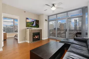 1600 S Prairie Ave, Chicago, IL 60616 - Photo 2