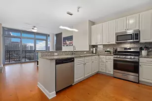 1600 S Prairie Ave, Chicago, IL 60616 - Photo 6