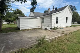 110 W Webb St, Carmi, IL 62821 - Photo 24
