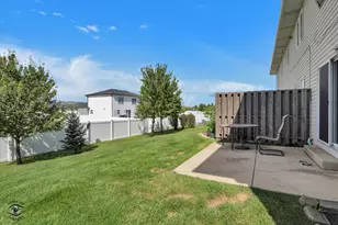 1390 Somerset Dr, Beecher, IL 60401 - Photo 22